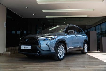 2024-Toyota-Corolla-Cross-18-XS-Hybrid_0