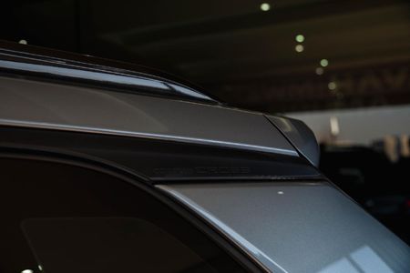 2024-Toyota-Corolla-Cross-18-XS-Hybrid_10