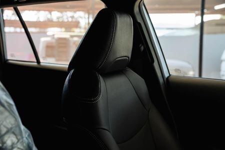 2024-Toyota-Corolla-Cross-18-XS-Hybrid_11