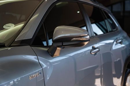 2024-Toyota-Corolla-Cross-18-XS-Hybrid_6