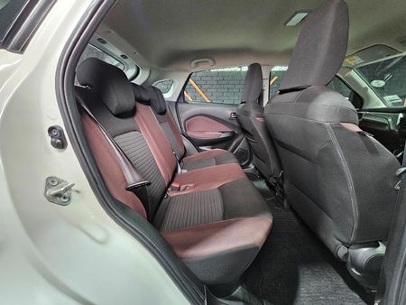 2025-Toyota-Starlet-Cross-15XS-Auto_21