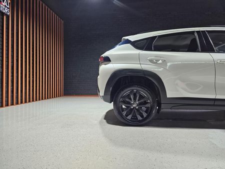 2025-Toyota-Starlet-Cross-15XS-Auto_27