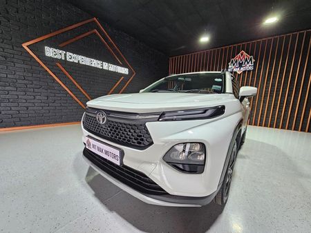 2025-Toyota-Starlet-Cross-15XS-Auto_3