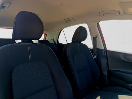 2019-Kia-Picanto-10-Street_14