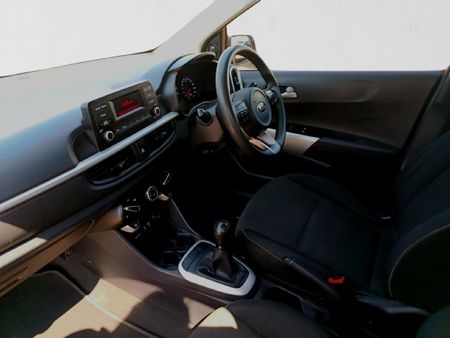 2019-Kia-Picanto-10-Street_18