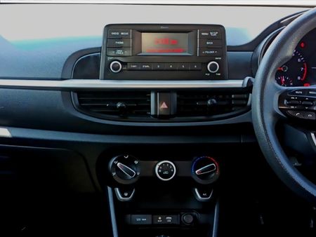 2019-Kia-Picanto-10-Street_19