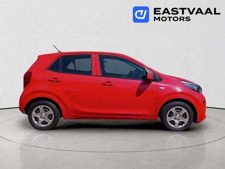 2019-Kia-Picanto-10-Street_7