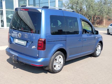 2020-Volkswagen-Caddy-10-TSI-Trendline_1