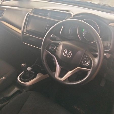 2023-Honda-WR-V-12-Elegance_11