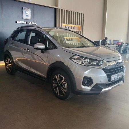 2023-Honda-WR-V-12-Elegance_23