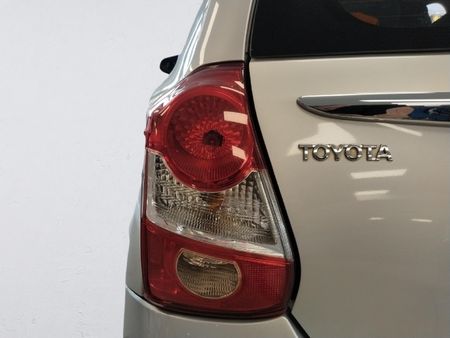 2020-Toyota-Etios-15-XS-5-dr_28