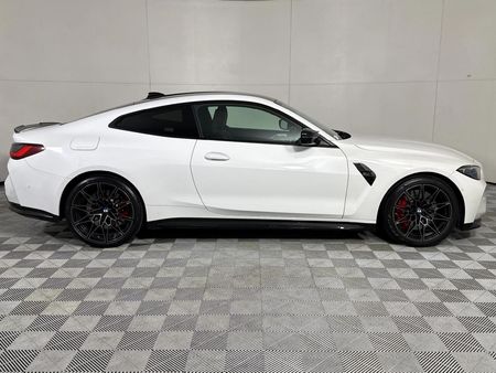 2021-BMW-M4-Coupe-Competition_3