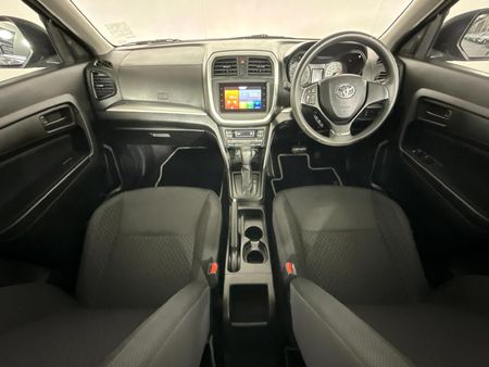 2021-Toyota-Urban-Cruiser-15-Xs-Auto_6