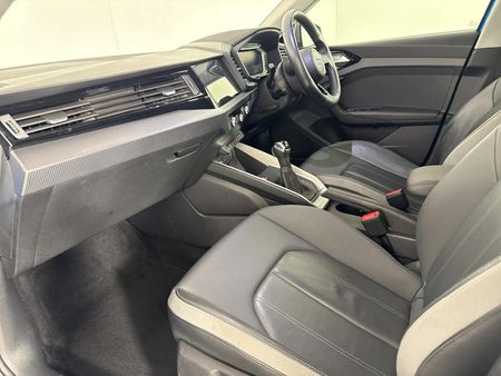 2019-Audi-A1-Sportback-20-TFSI-S-Line-Auto-40-TFSI_9