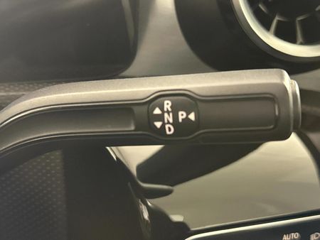2022-Mercedes-Benz-A-Class-A-200-Auto_11