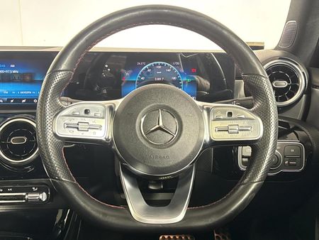 2022-Mercedes-Benz-A-Class-A-200-Auto_12