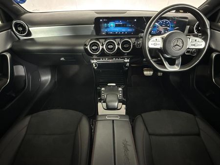 2022-Mercedes-Benz-A-Class-A-200-Auto_6