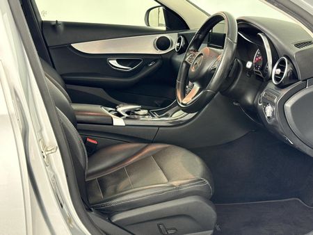 2014-Mercedes-Benz-C-Class-C-220-Bluetec-Avantgarde-Auto_10