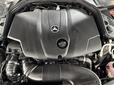 2014-Mercedes-Benz-C-Class-C-220-Bluetec-Avantgarde-Auto_12