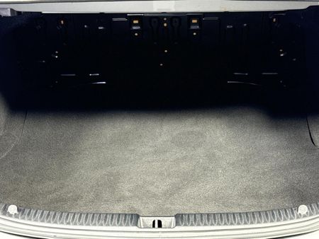 2014-Mercedes-Benz-C-Class-C-220-Bluetec-Avantgarde-Auto_13