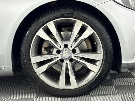 2014-Mercedes-Benz-C-Class-C-220-Bluetec-Avantgarde-Auto_15