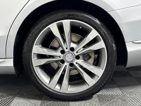 2014-Mercedes-Benz-C-Class-C-220-Bluetec-Avantgarde-Auto_16