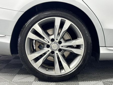 2014-Mercedes-Benz-C-Class-C-220-Bluetec-Avantgarde-Auto_17