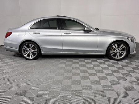 2014-Mercedes-Benz-C-Class-C-220-Bluetec-Avantgarde-Auto_3