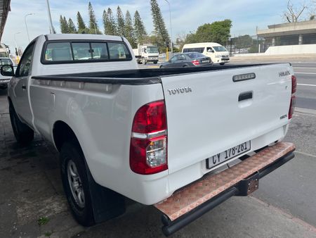 2014-Toyota-Hilux-25-D-4D-SRX-Raised-Body-Single-Cab_3