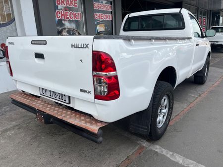 2014-Toyota-Hilux-25-D-4D-SRX-Raised-Body-Single-Cab_5