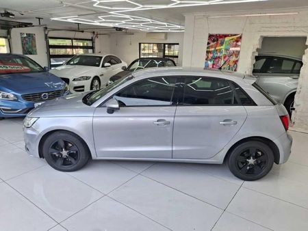 2016-Audi-A1-Sportback-10-TFSI-S-Auto-25-TFSI_2