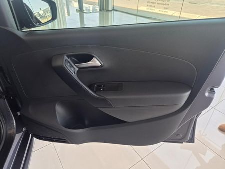 2026-Volkswagen-Polo-Vivo-14-Life_15