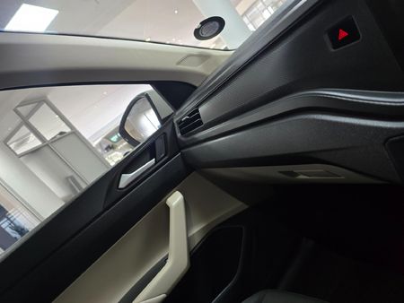 2023-Volkswagen-Polo-Classic-Polo-16_12