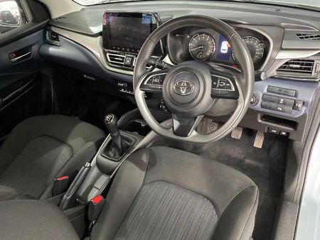 2024-Toyota-Starlet-15-XR_10
