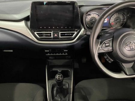 2024-Toyota-Starlet-15-XR_17