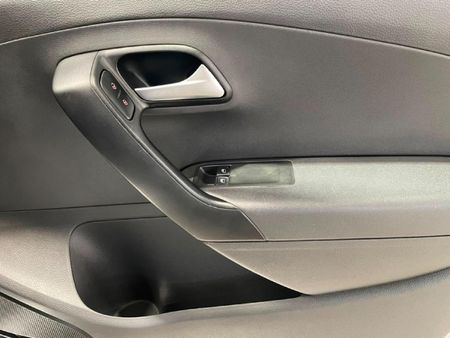 2025-Volkswagen-Polo-Vivo-16-Life_18