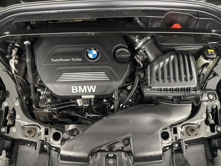 2017-BMW-X1-sDrive20d-Auto_15