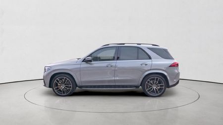 2026-Mercedes-Benz-GLE-450d-4Matic_9