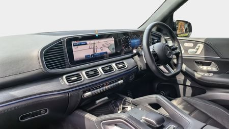 2026-Mercedes-Benz-GLE-450d-4Matic_10