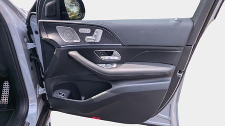 2026-Mercedes-Benz-GLE-450d-4Matic_18
