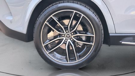 2026-Mercedes-Benz-GLE-450d-4Matic_4