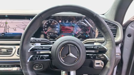 2026-Mercedes-Benz-GLE-450d-4Matic_5