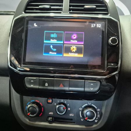 2026-Renault-Kwid-10-Techno_11