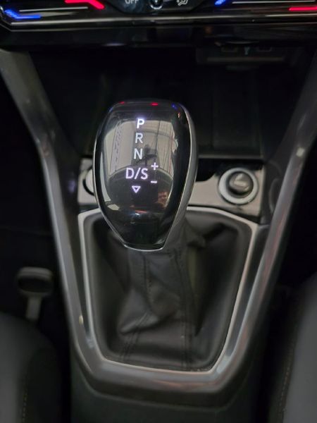 2022-Volkswagen-T-Cross-15-TSI-R-Line-Auto_13