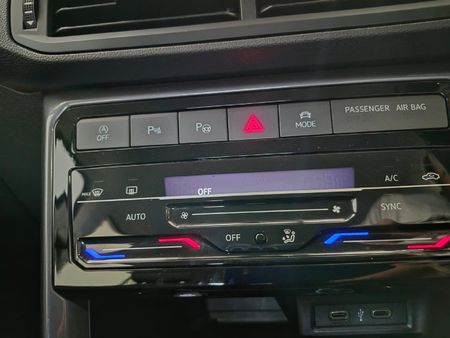 2022-Volkswagen-T-Cross-15-TSI-R-Line-Auto_14