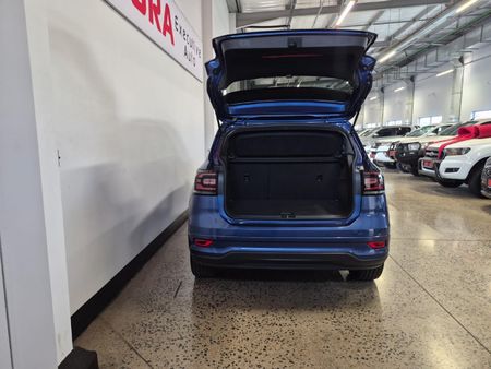 2022-Volkswagen-T-Cross-15-TSI-R-Line-Auto_4