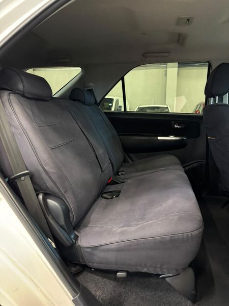 2014-Toyota-Fortuner-25-D-4D-Raised-Body_11