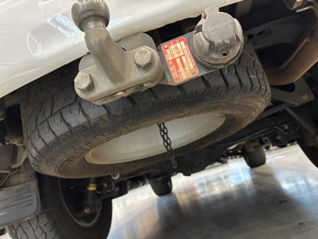 2014-Toyota-Fortuner-25-D-4D-Raised-Body_13