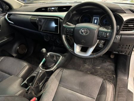 2017-Toyota-Hilux-28-GD-6-Raised-Body-Raider-Extended-Cab_9