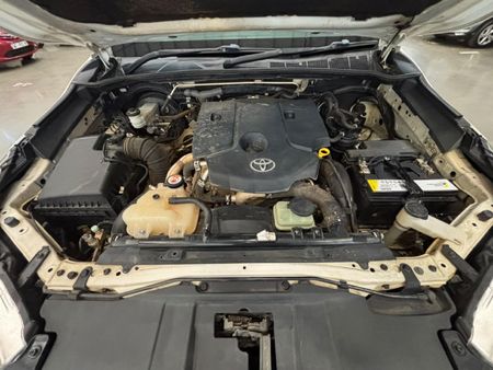 2017-Toyota-Hilux-28-GD-6-Raised-Body-Raider-Extended-Cab_12